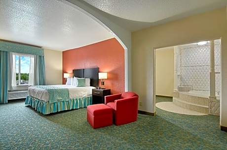 King Studio Suite with Hot Tub - Non-Smoking