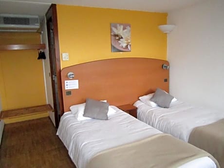 Standard Twin Room (2 person)