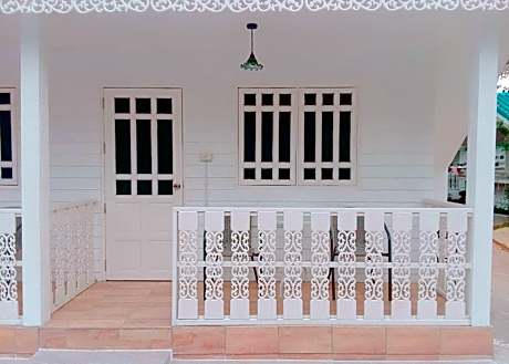 Queen Room with Pool View