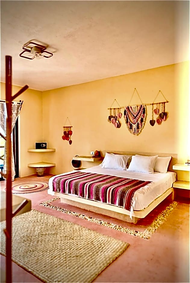Atenea Holbox