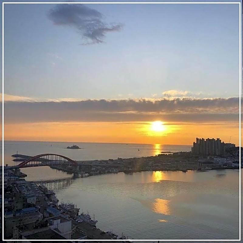 SunriseHotel JuniorSuite room11F Ocean view, Netflix O