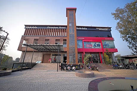 Mokshda Premium Hotel And Restaurant