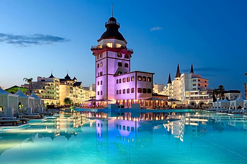 Titanic Mardan Palace