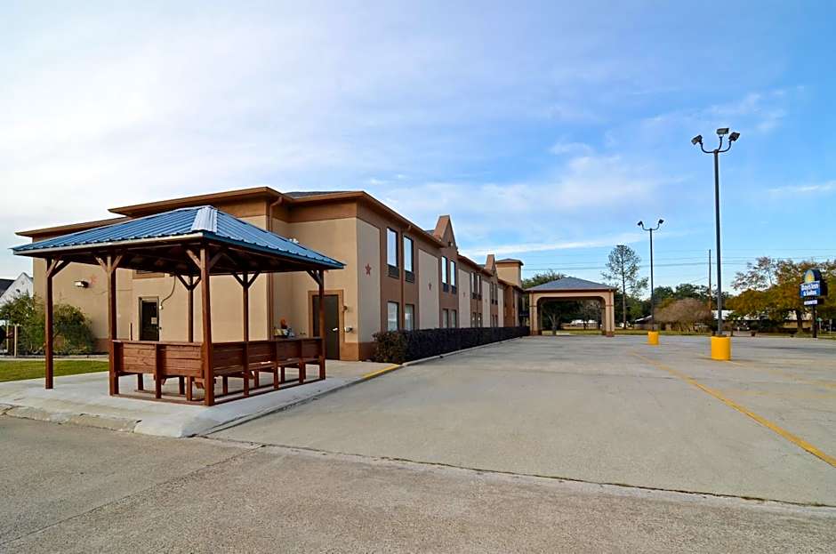 Days Inn & Suites by Wyndham Eunice