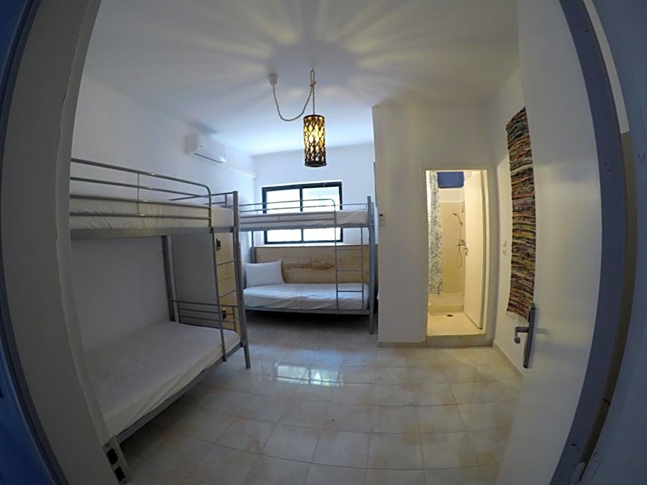 Rhodes Backpackers Boutique Hostel and Apartments