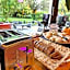 Hotel Be Guest Limoges Sud ex Black & Green