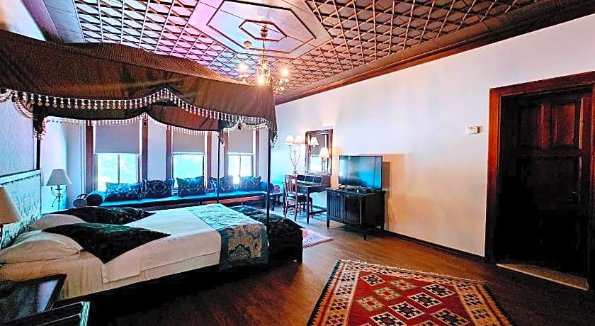 Otantik Hotel Club & Spa