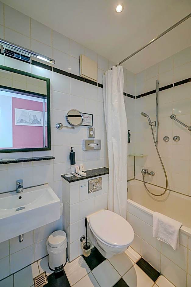 Ramada by Wyndham Frankfurt Central Station