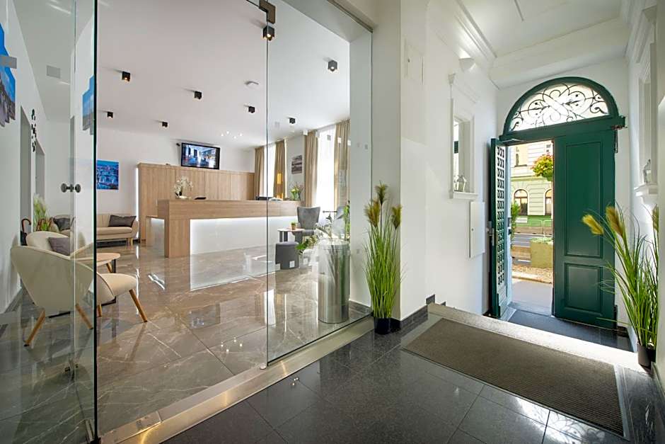 Prague Season Hotel
