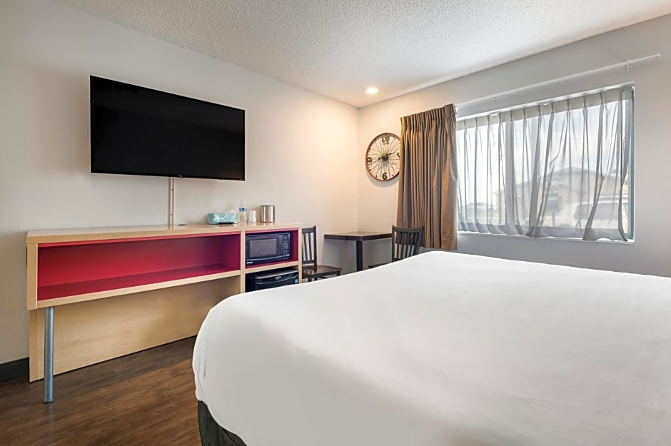 Red Lion Inn & Suites Ontario