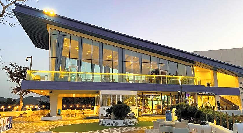 SOL BEACH SAMCHEOK (SOL BEACH HOEL & RESORT SAMCHEOK)