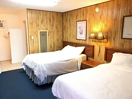Two Double Beds - Smoking
