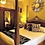 Eklectic Hotel Boutique
