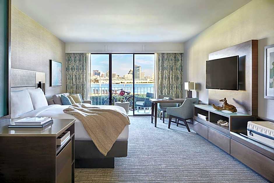 Photo 1 of 4 of 1 King Bed with Sofabed Guestroom, Pool View