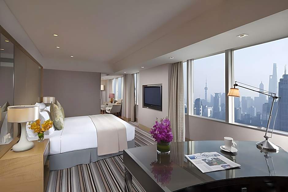 Photo 1 of 4 of Executive 1 King Bed Suite, City View