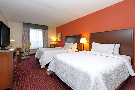 2 Queen Accessible Room with Bath Tub