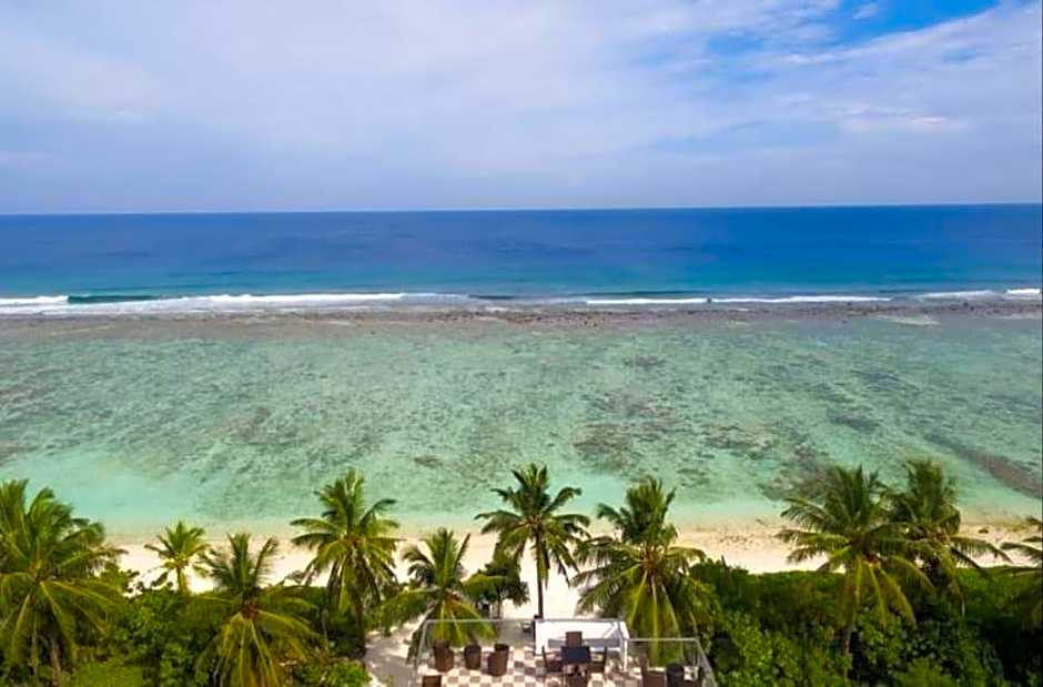 The White Harp Beach Hotel