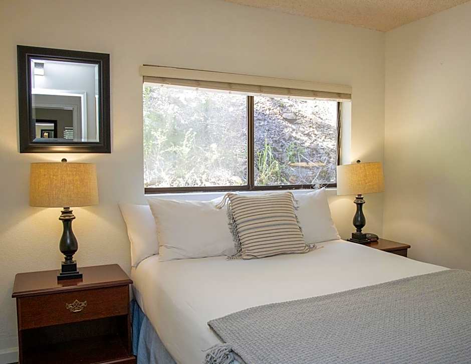 The Occidental Lodge