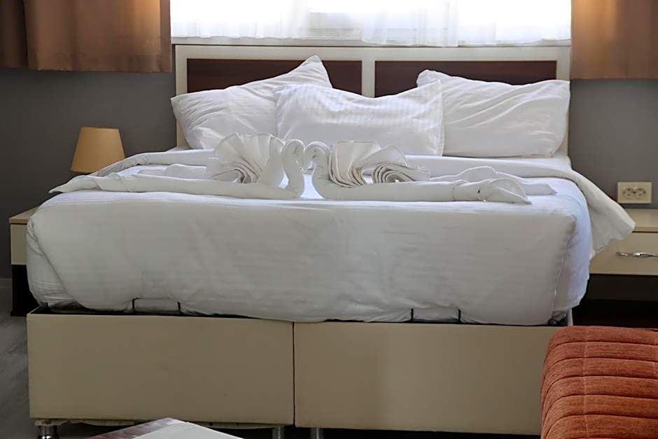 Grand Koru Hotel Beach