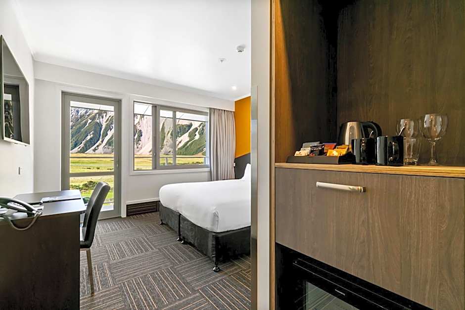 Mt Cook Lodge and Motels