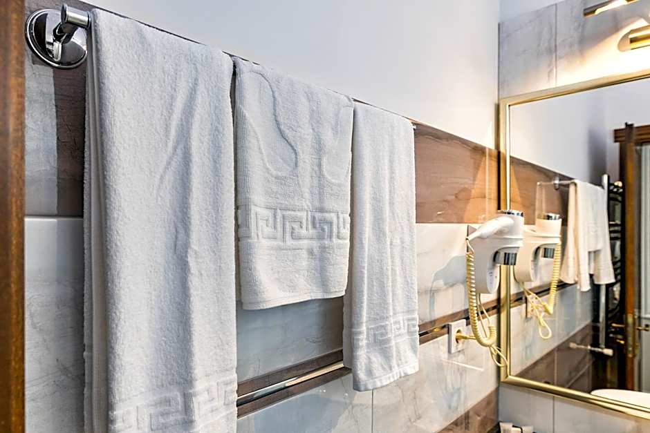 La Strada Boutique Villa