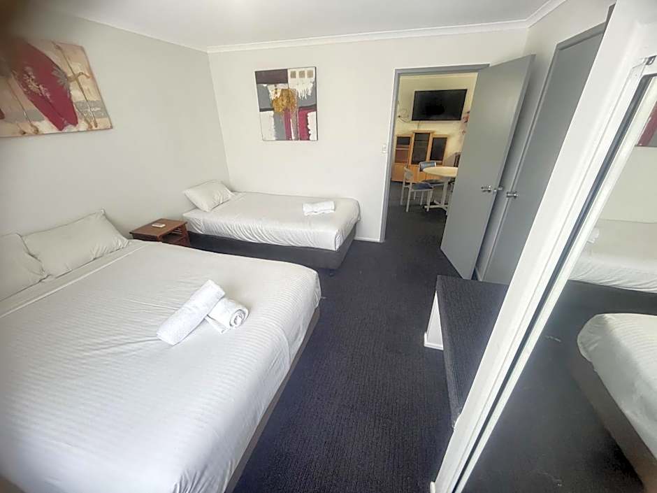 Centrepoint Motor Inn