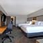 Holiday Inn Express & Suites - Detroit - Dearborn By IHG