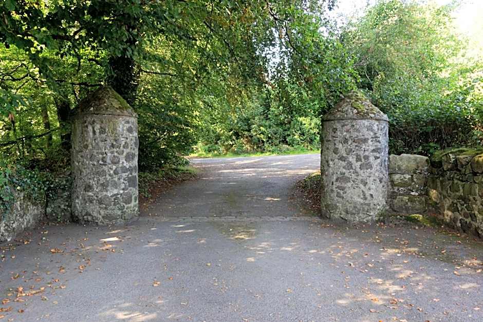 Millbrae Lodges