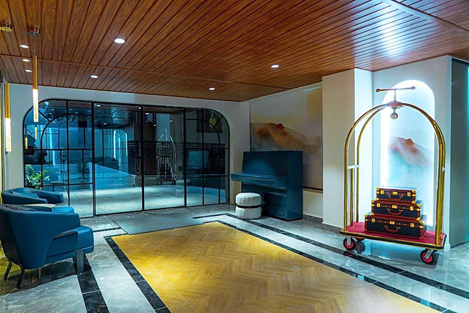 Trunk and Trolley Gachibowli