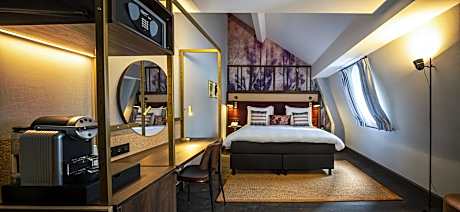 One-Bedroom King Suite