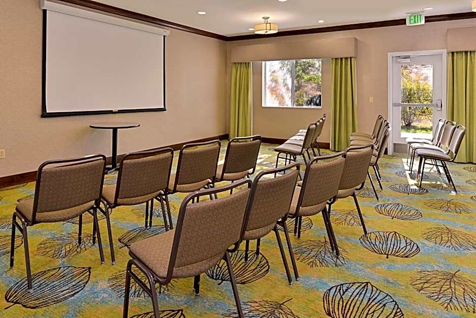 Holiday Inn Express Fresno River Park Highway 41 By IHG