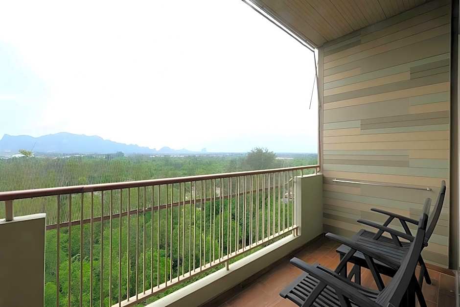 Long Beach Cha-Am Hotel