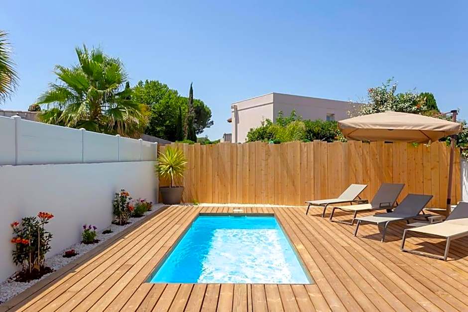 Chez Julien - Superbe maison rénovée avec piscine chauffée