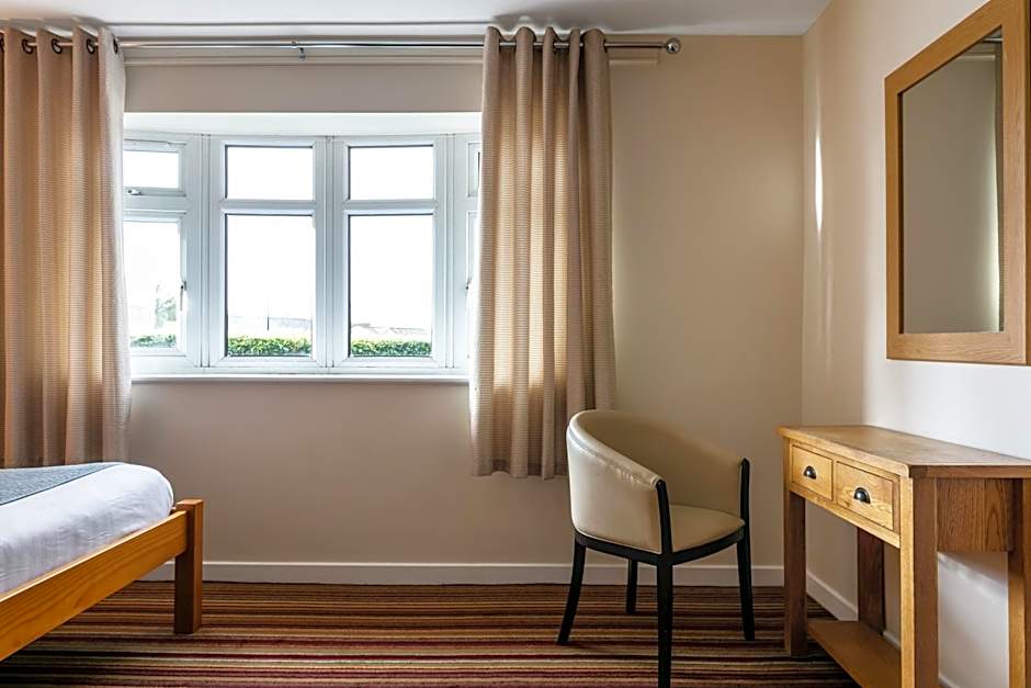 Roydon Marina Village Hotel