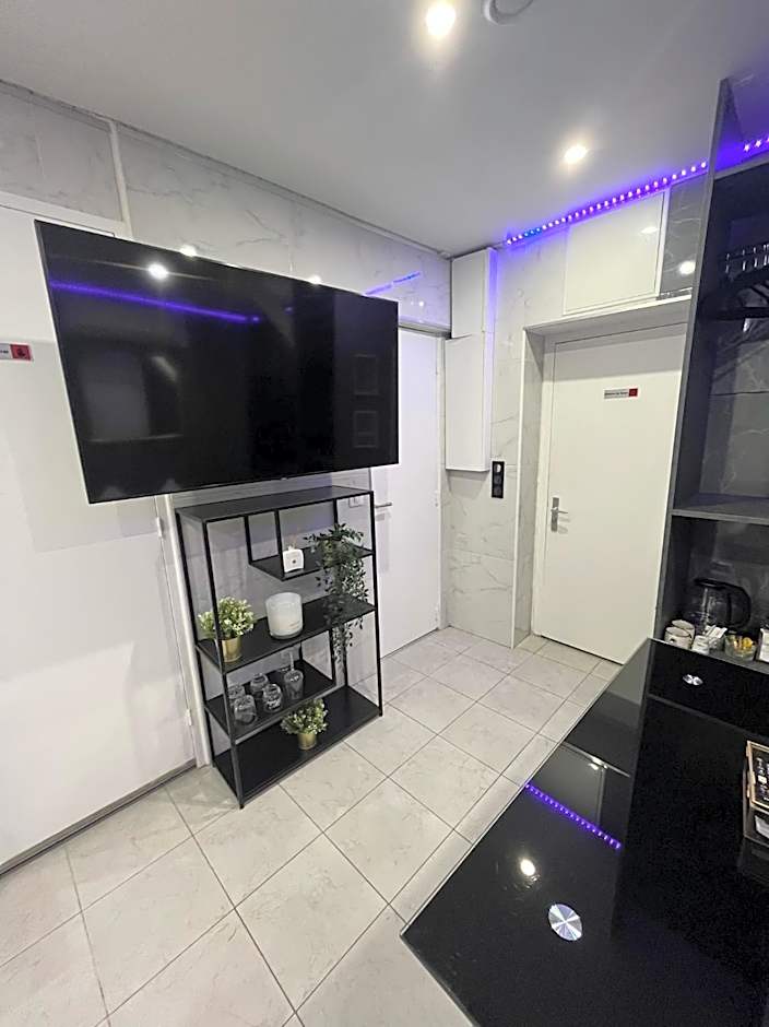 Room & Jacuzzi - Stade de France