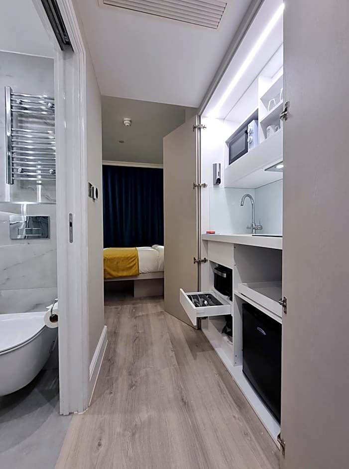 NOX Kensington Gardens