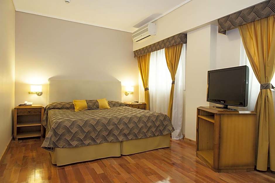Tritone Hotel