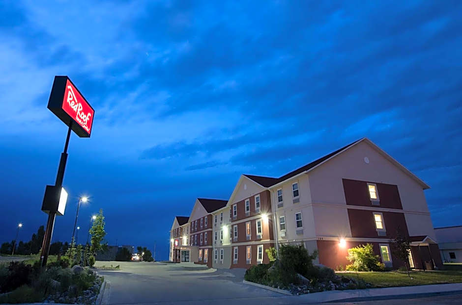 Photo 1 of 37 of Red Roof Inn & Suites Dickinson