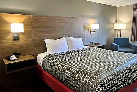 1 King Bed Mobility Accessible Room Non-Smoking