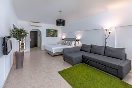 Standard Studio 2 pax