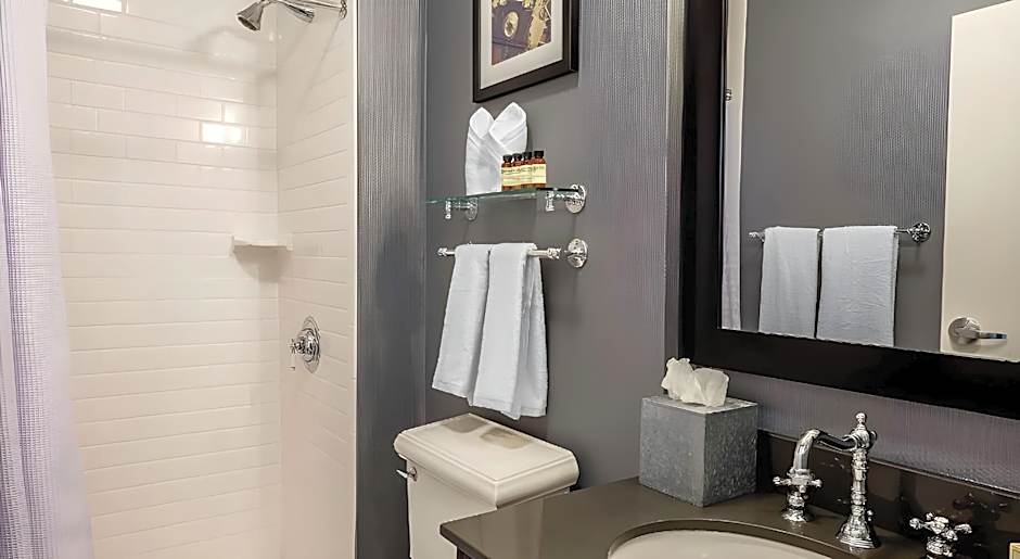 enVision Hotel Boston-Everett