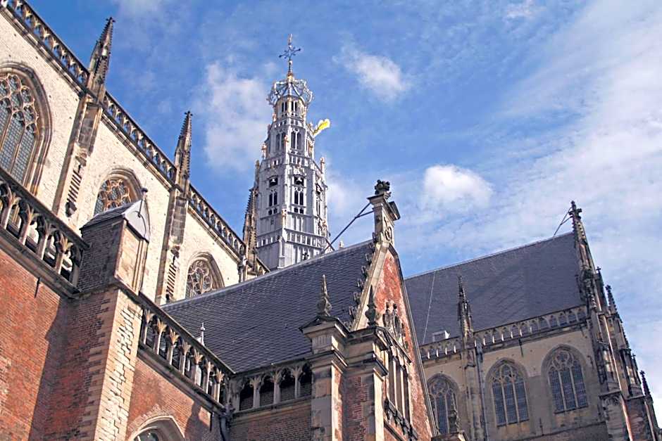 Carlton Square Hotel