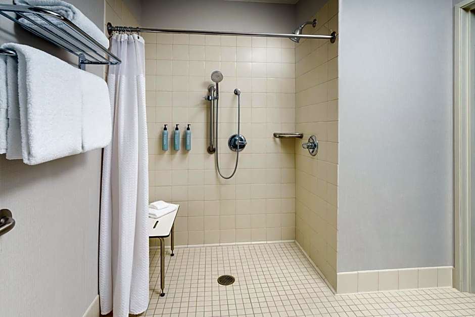 Courtyard by Marriott Roseville Galleria Mall/Creekside Ridge Drive