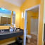 Travelodge by Wyndham Wenatchee