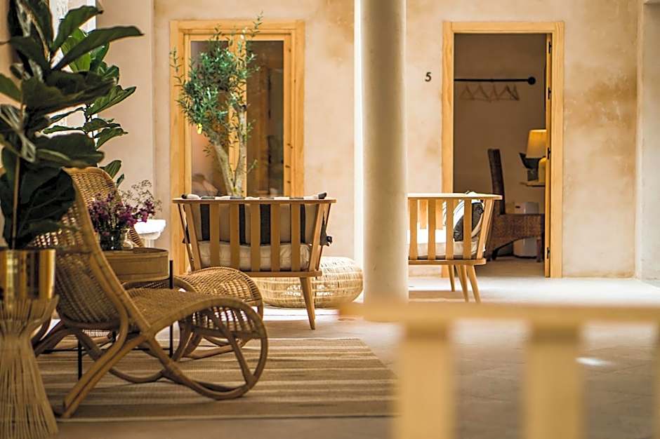 VICTORIA - by Ático73