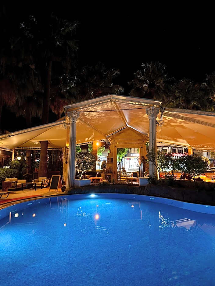 Mitos Apartments