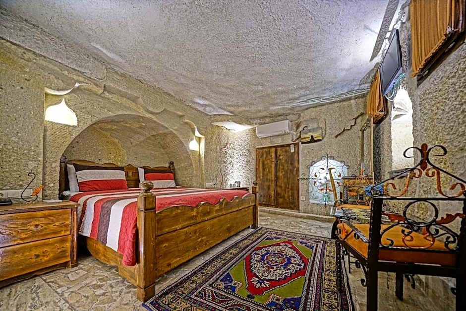 Maccan Cave Hotel