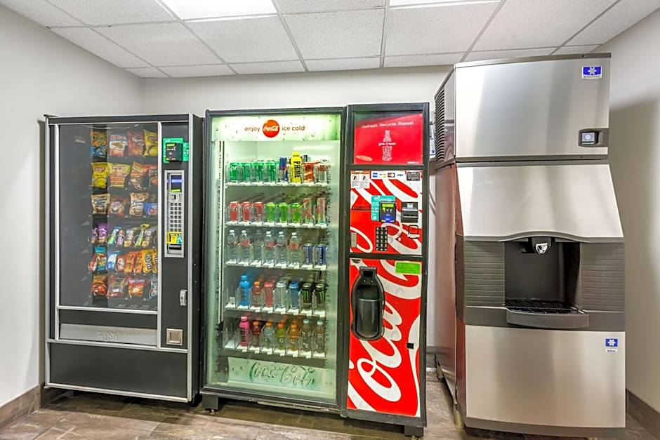 Best Western Plus Cottontree Inn