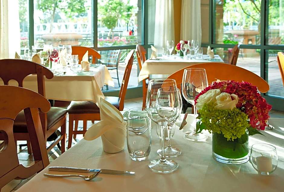 Embassy Suites By Hilton Hotel Sacramento-Riverfront Promenade