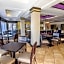 Holiday Inn Express Hotel & Suites Farmington